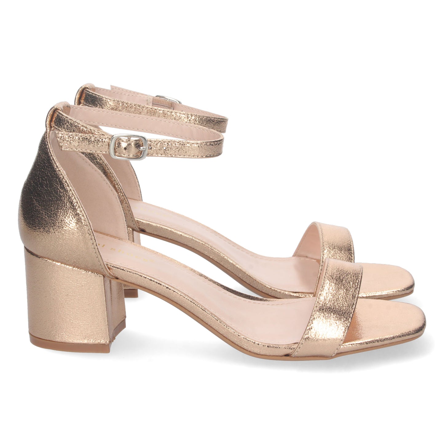 Cyrena Champagne Strap – Sandalia Champán Ankle Strap de Tacón Cómodo con Pala Fina y Hebilla para Mujer