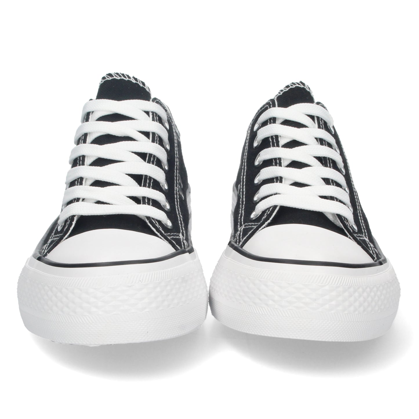 Cyrena Black Bamba – Zapatilla Negra Plana para Mujer, Doble Suela, Estilo Bamba Casual con Material de Lona y Cierre de Cordones | Primavera-Verano