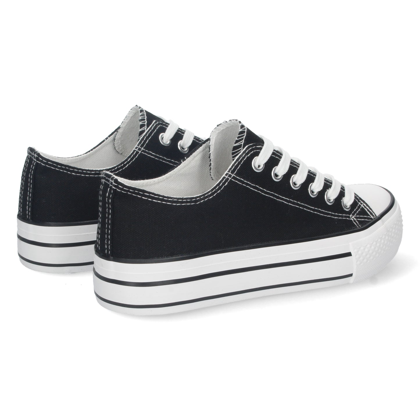 Cyrena Black Bamba – Zapatilla Negra Plana para Mujer, Doble Suela, Estilo Bamba Casual con Material de Lona y Cierre de Cordones | Primavera-Verano