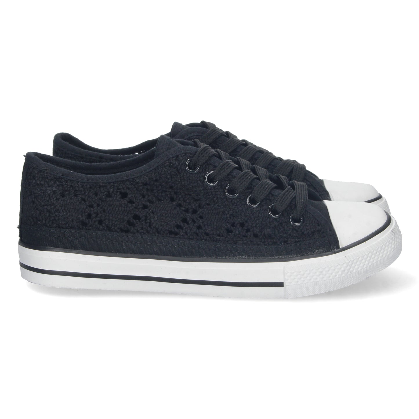 Cyrena Black Bamba – Zapatilla Negra Plana para Mujer, Cómoda con Material Bordado y Calado Transpirable y Cierre de Cordones