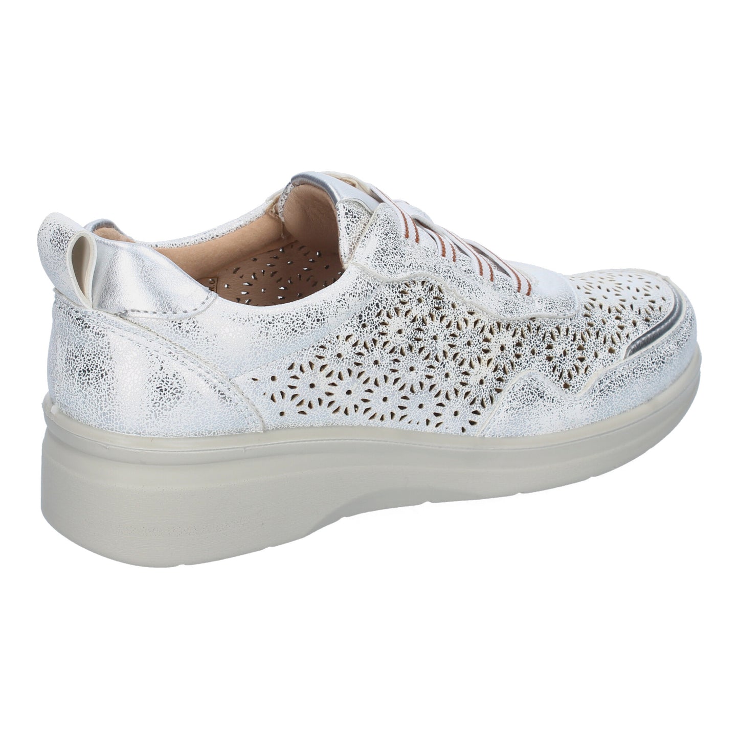 Cyrena Silver Elegant – Zapatilla Plata Calada Slip On para Mujer | Primavera-Verano