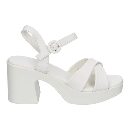 Cyrena White Cross – Sandalia Blanca de Tacón con Tiras Cruzadas y Hebilla Ajustable para Mujer