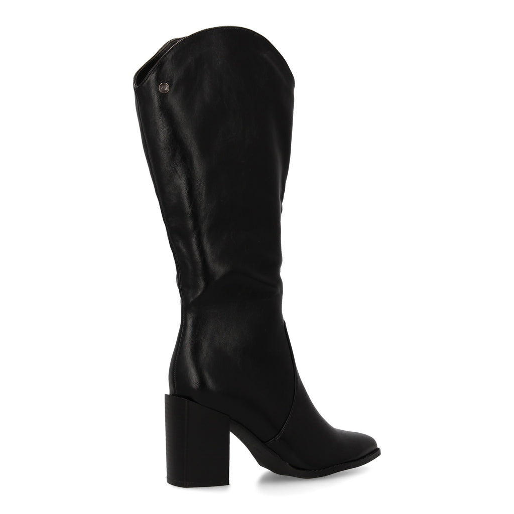 Bota negra con tacón