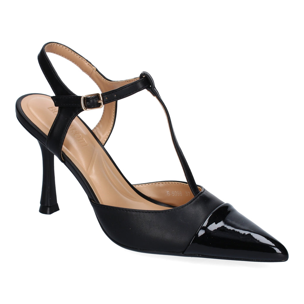 Zapato Negro de Salon Elegante Y Moderno de Tacon  Fino  Y Punta Fina para Mujer