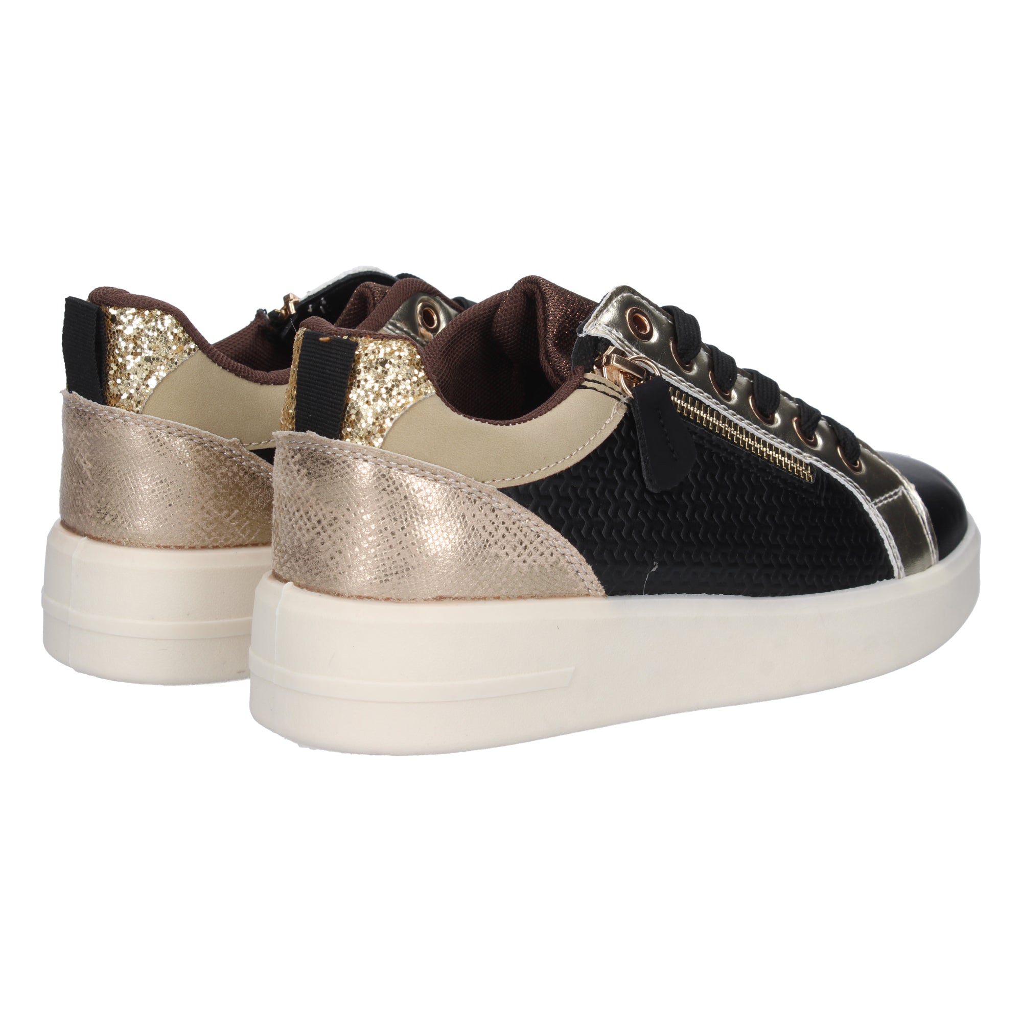 Zapatilla Negra  Plana Para Mujer