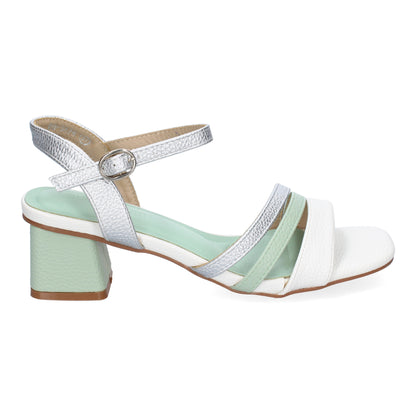 Cyrena Green Elegance – Sandalia Verde de Tacón con Triple Tira en la Pala y Cierre de Hebilla