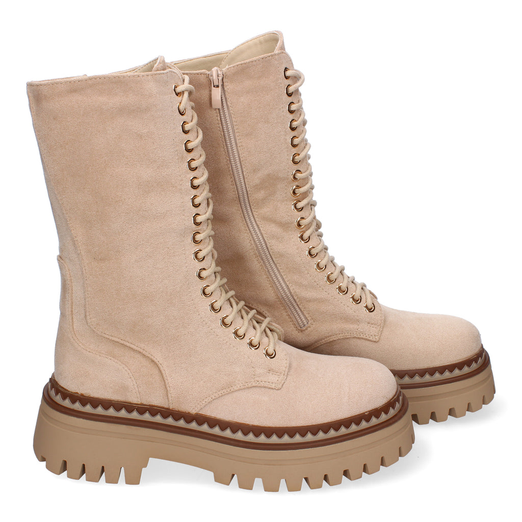 Bota Militar de Mujer Cómoda y Elegante con Suela Dentada