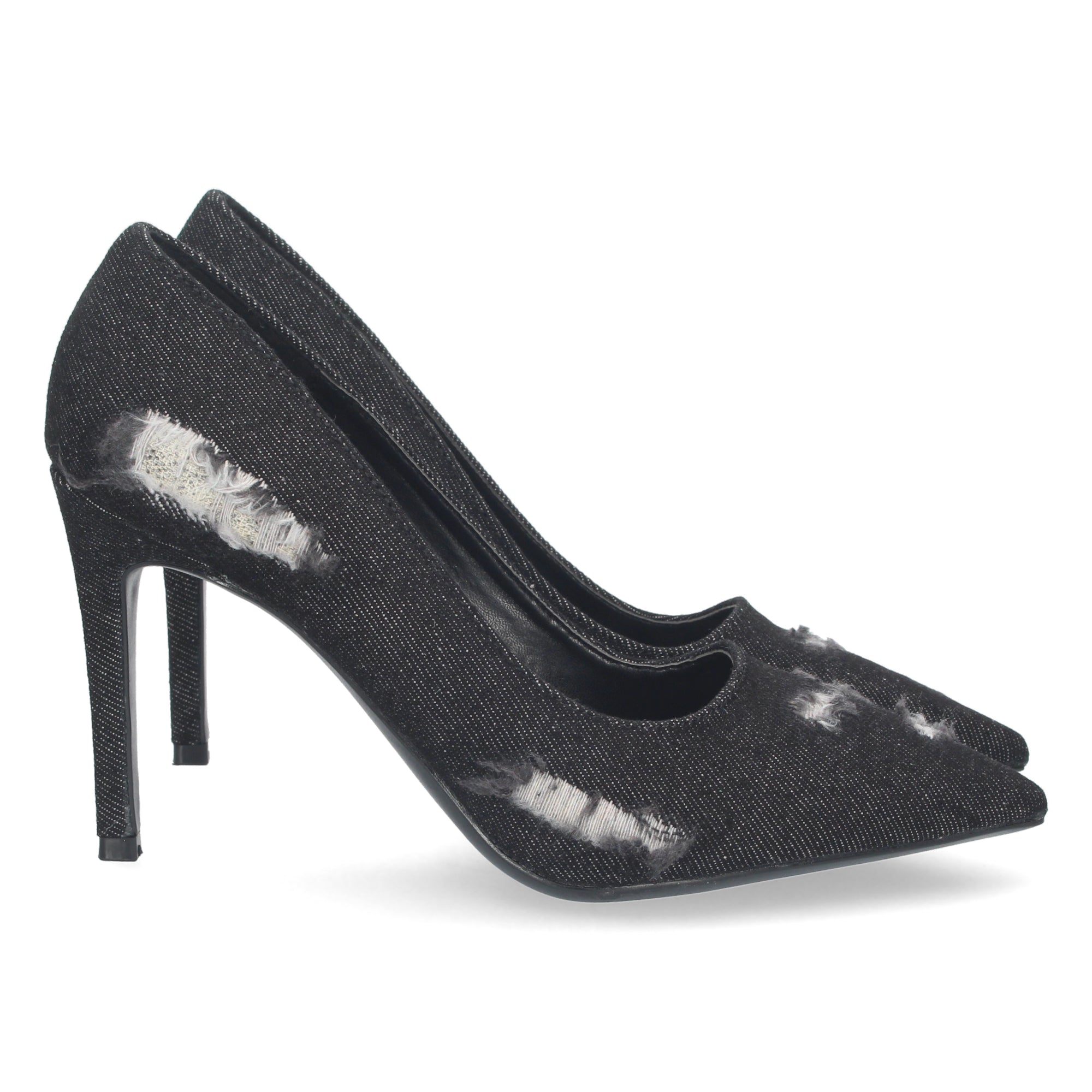 Zapato Negro De Salon  de Tacon y Punta Fina  para Mujer