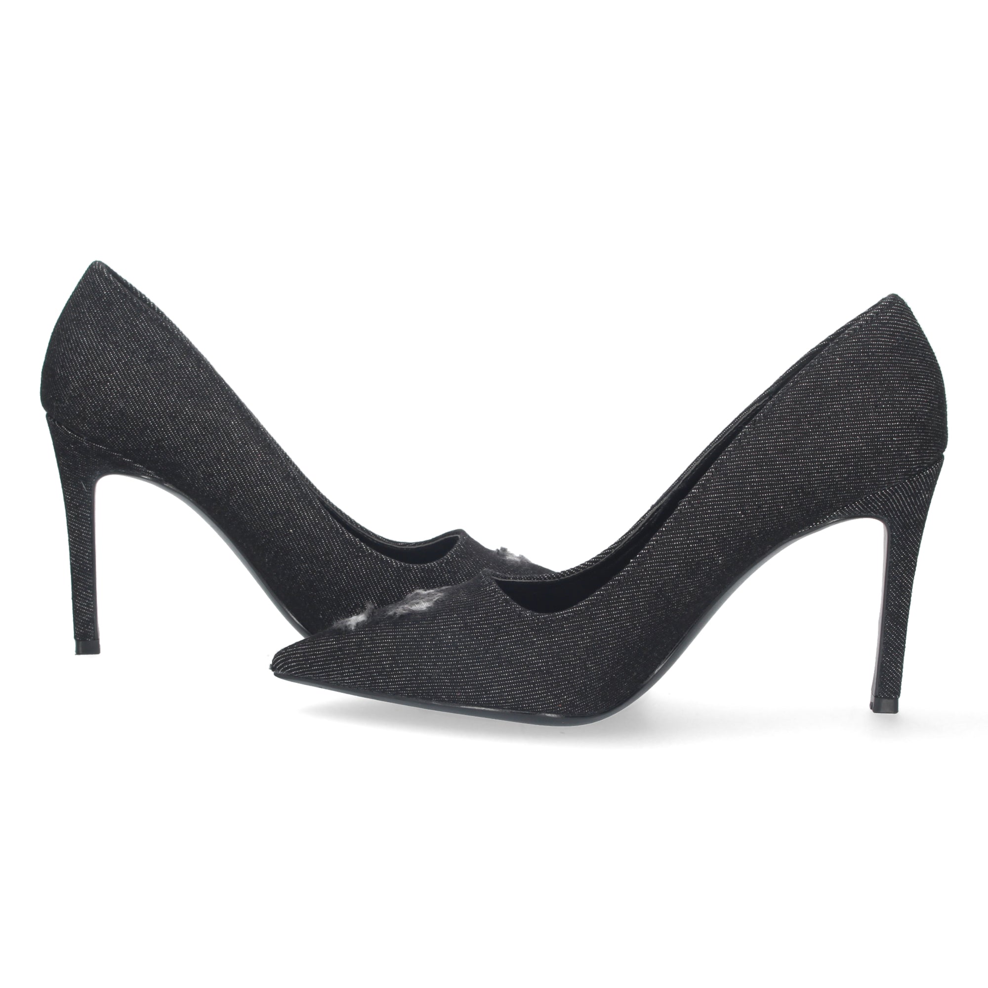 Zapato Negro De Salon  de Tacon y Punta Fina  para Mujer