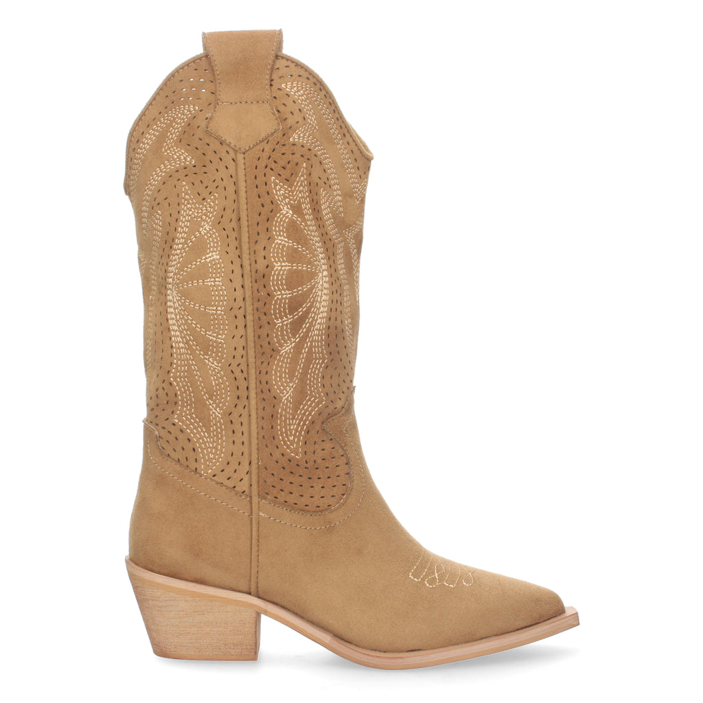 Botas de Tacón Campero para Mujer Perforadas con Punta Fina y Cierre Lateral