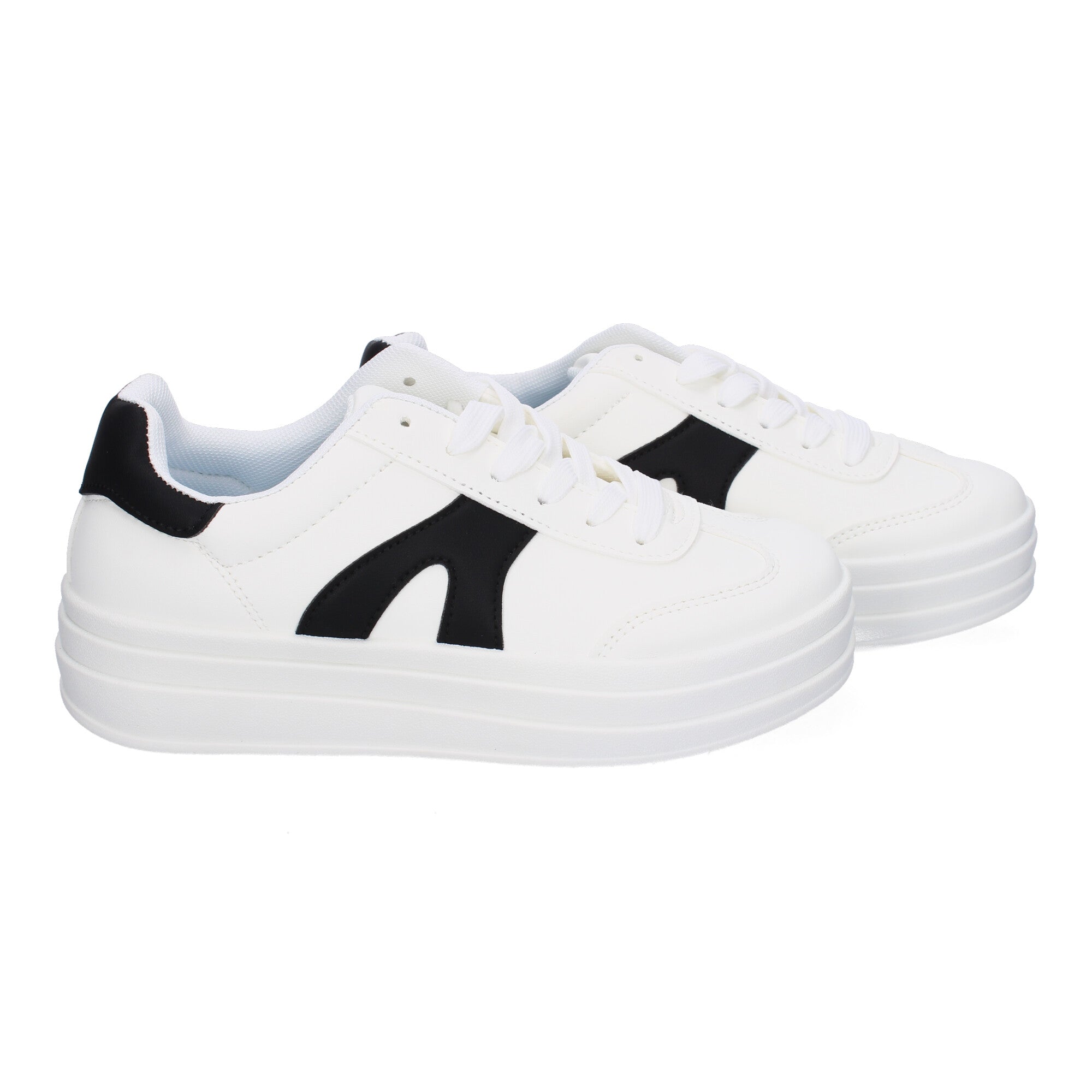 Zapatillas Deportivas Planas Blancas y Negras de Mujer