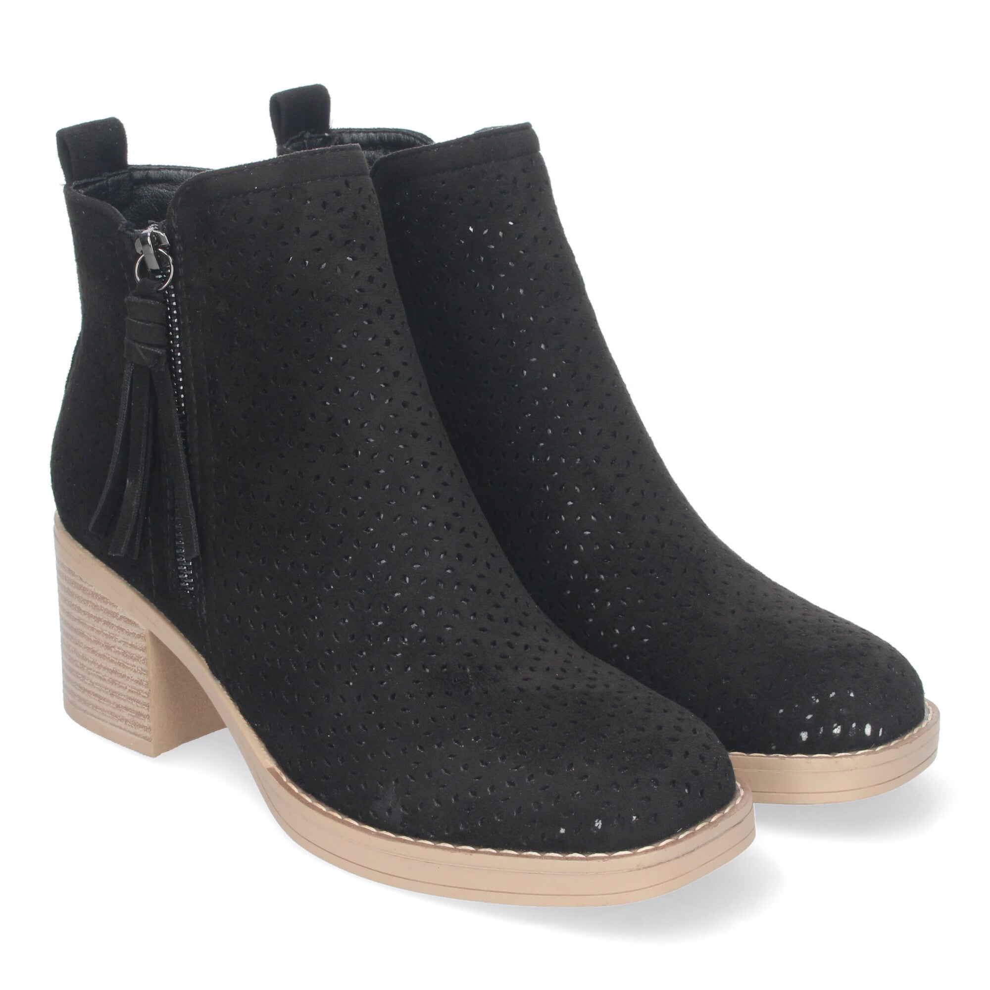 Botines negros con tacón ancho