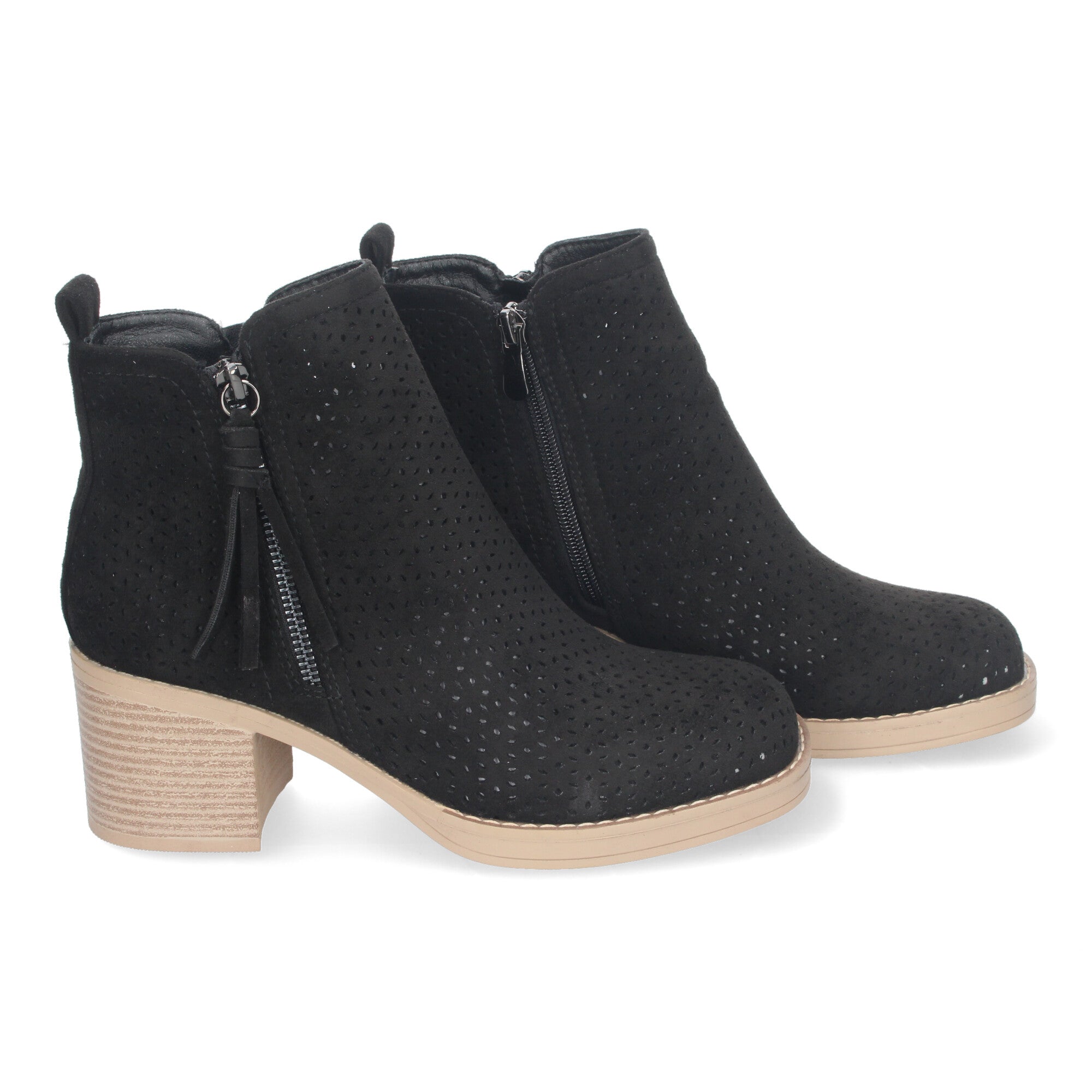 Botines negros con tacón ancho