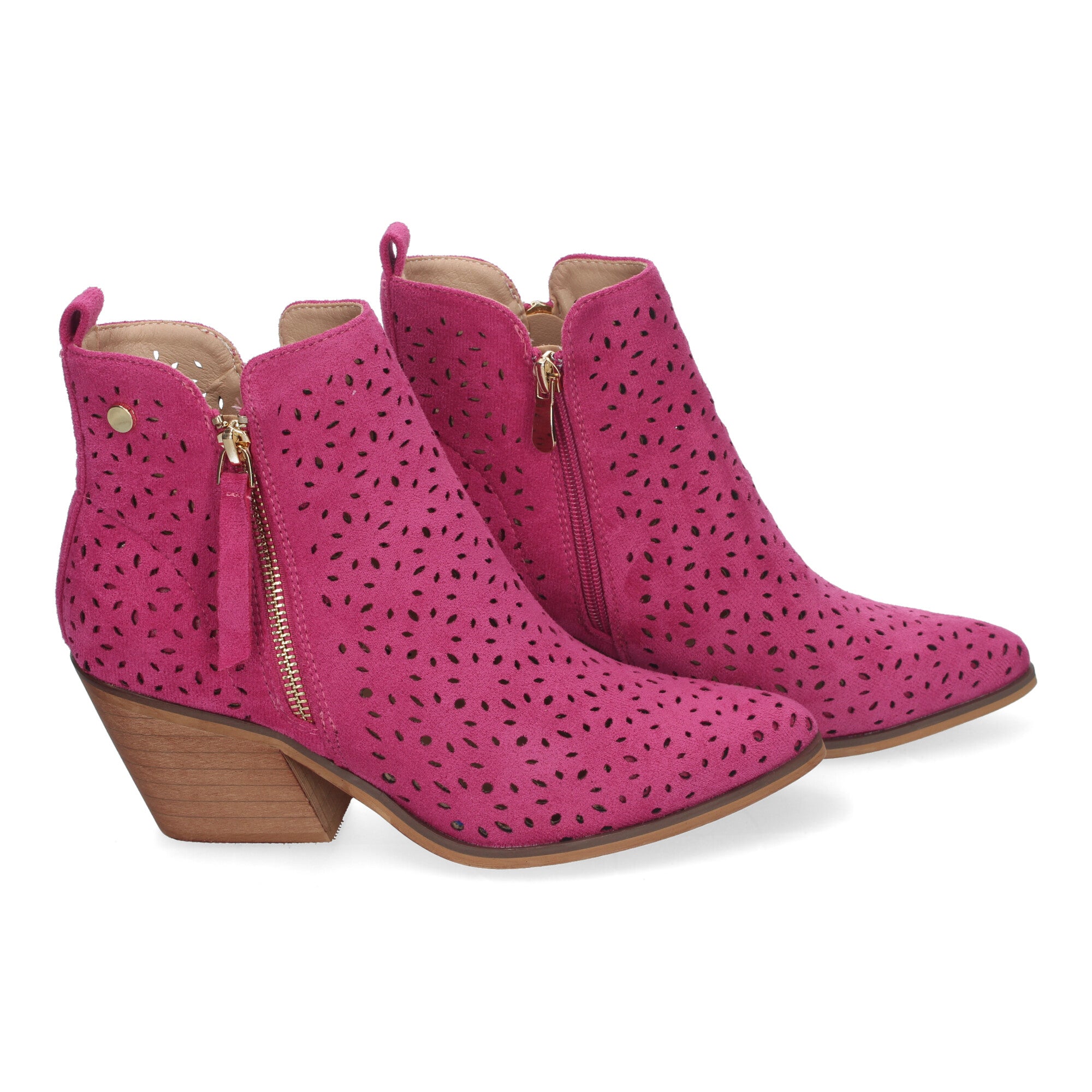 Botines fucsia con diseño perforado