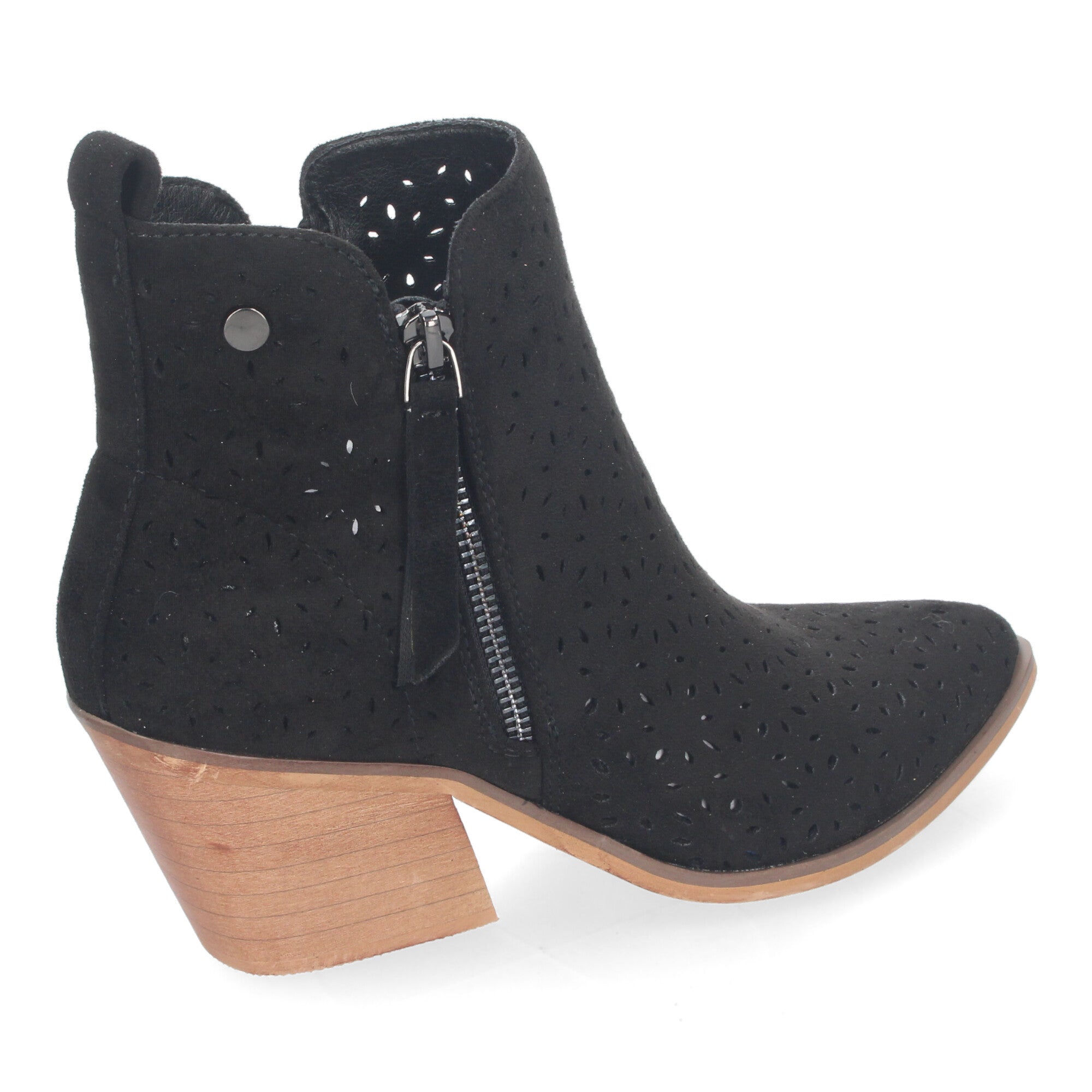 botin negro con diseño perforado