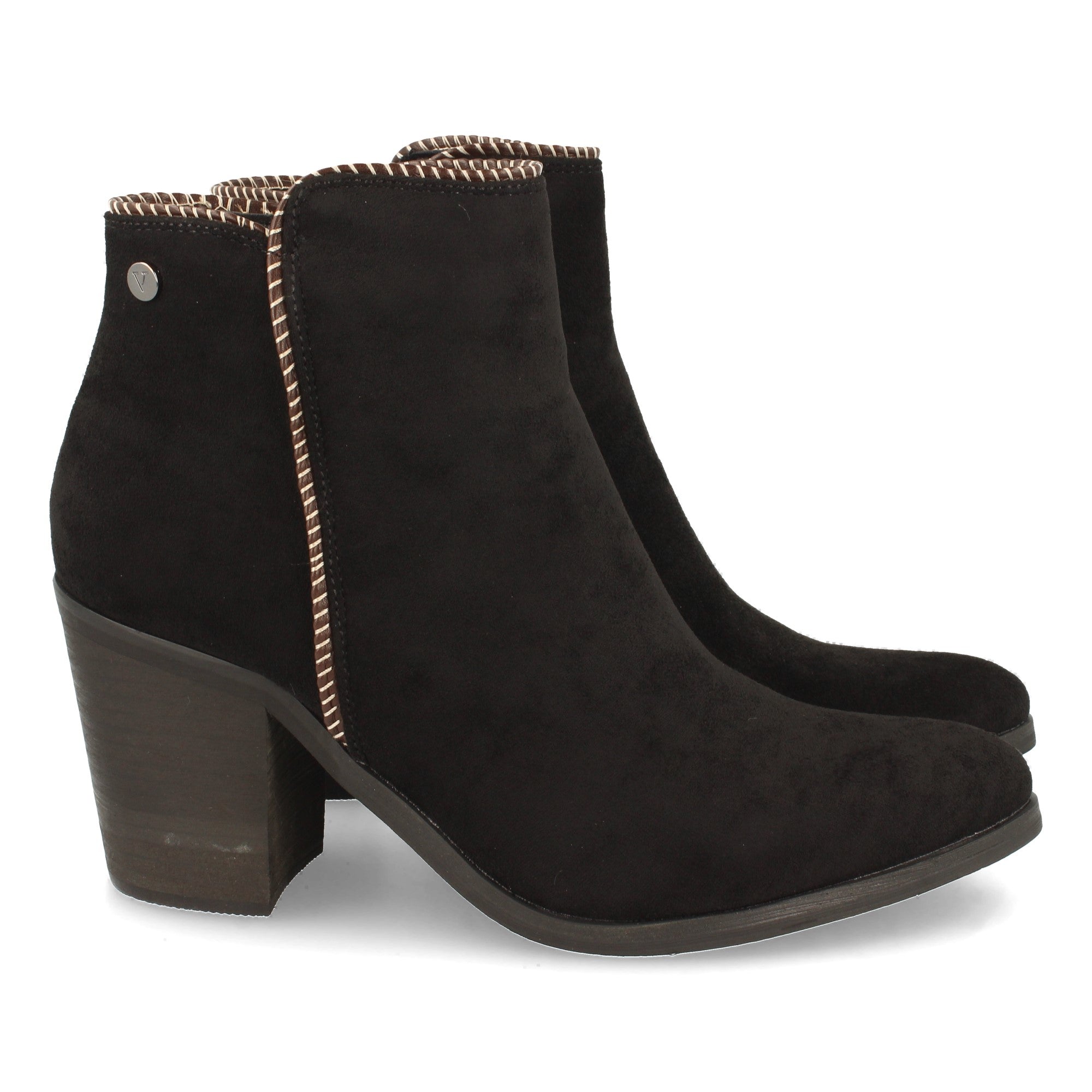 Botin negro con cremallera