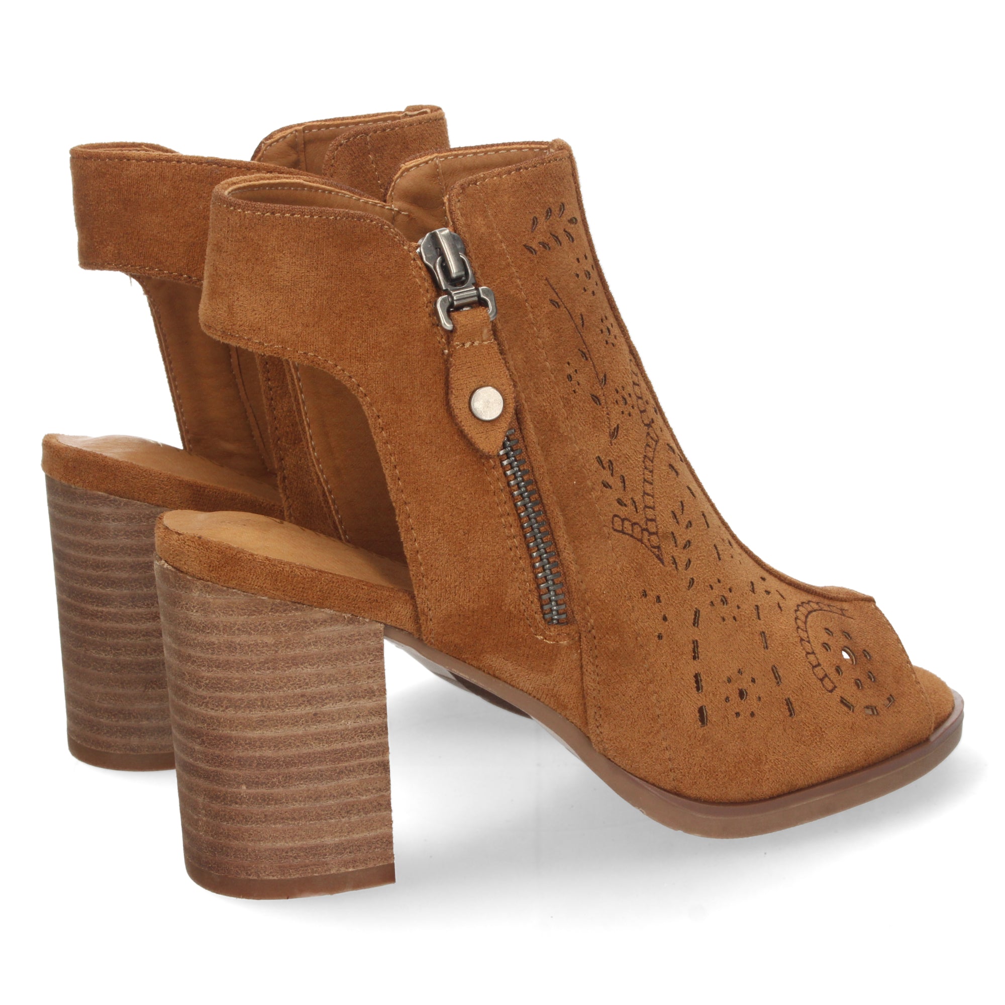 Sandalia Camel de Tacon  Para Mujer Con Calados y Grabados