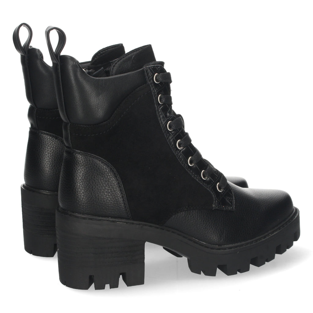Botin negro acordonado