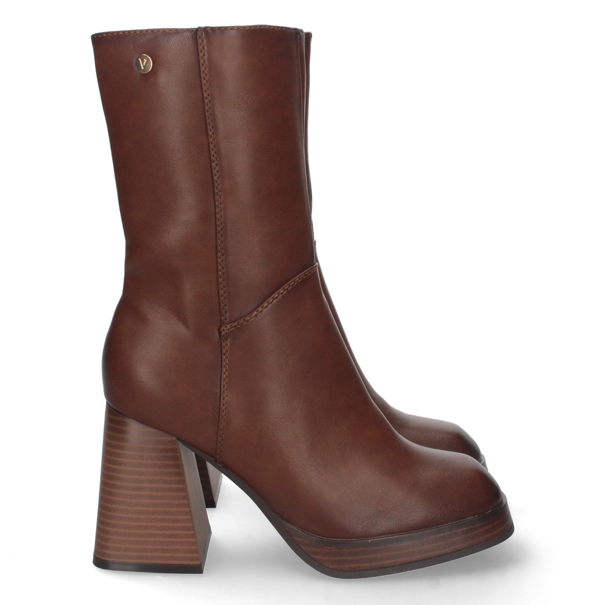 Botin cuero con tacón ancho