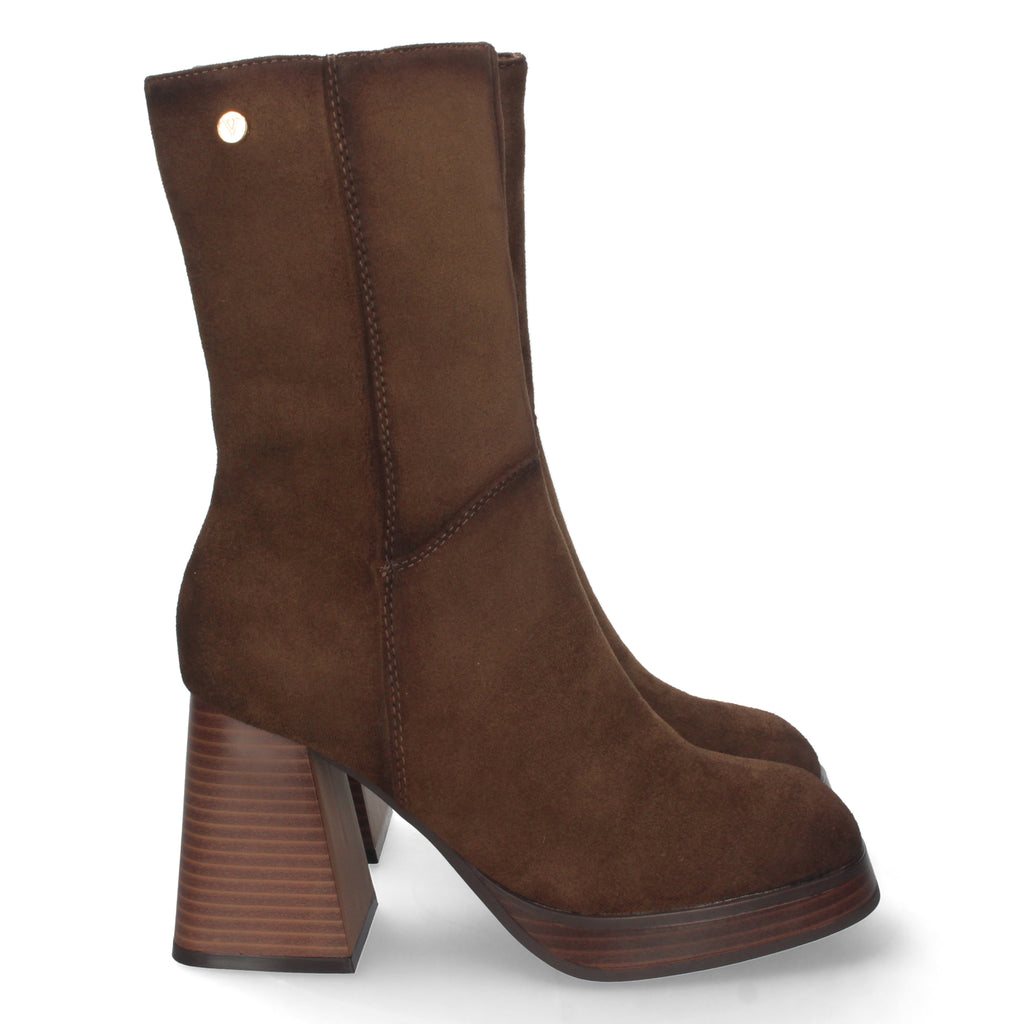 Botin taupe con tacón ancho