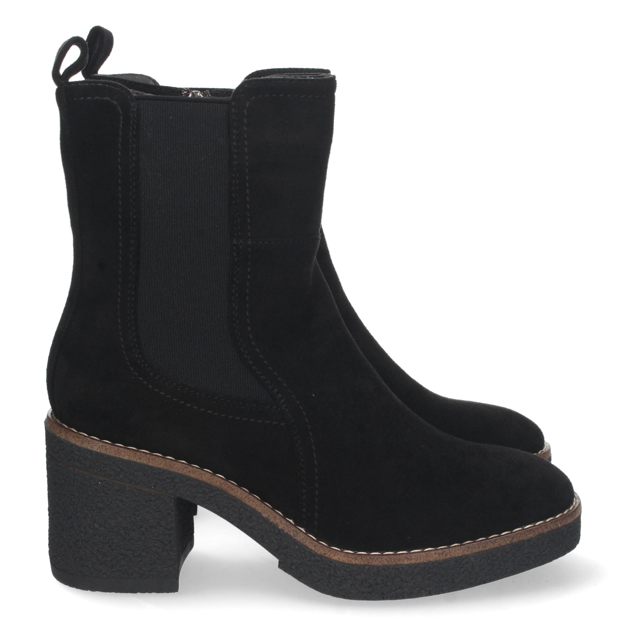 Botin negro con diseño elástico