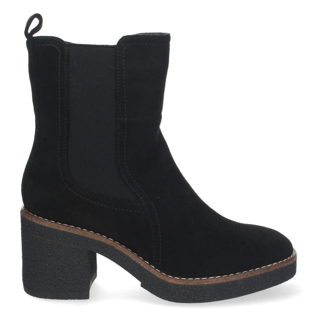 Botin negro con diseño elástico
