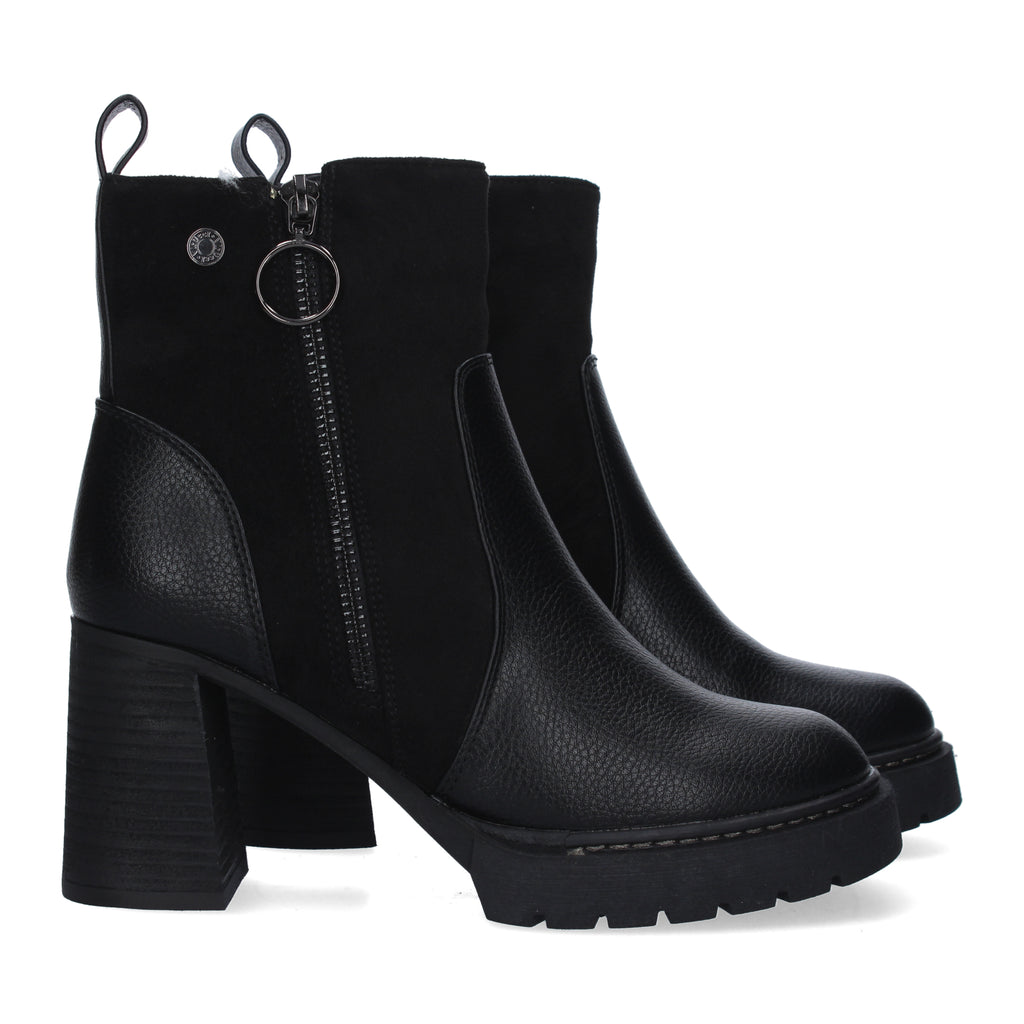 Botin negro con cierre cremallera