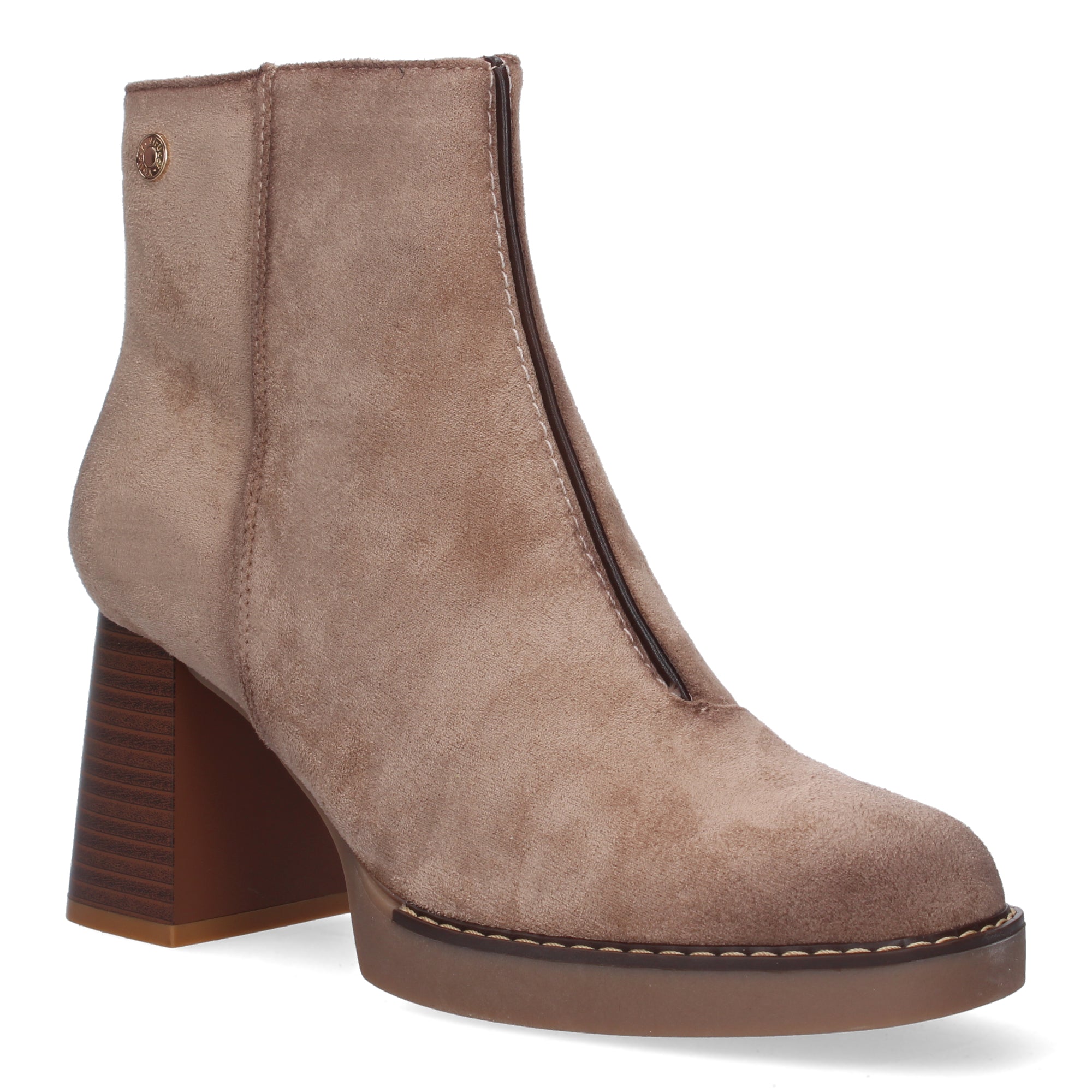 botines beige con adorno tachuela