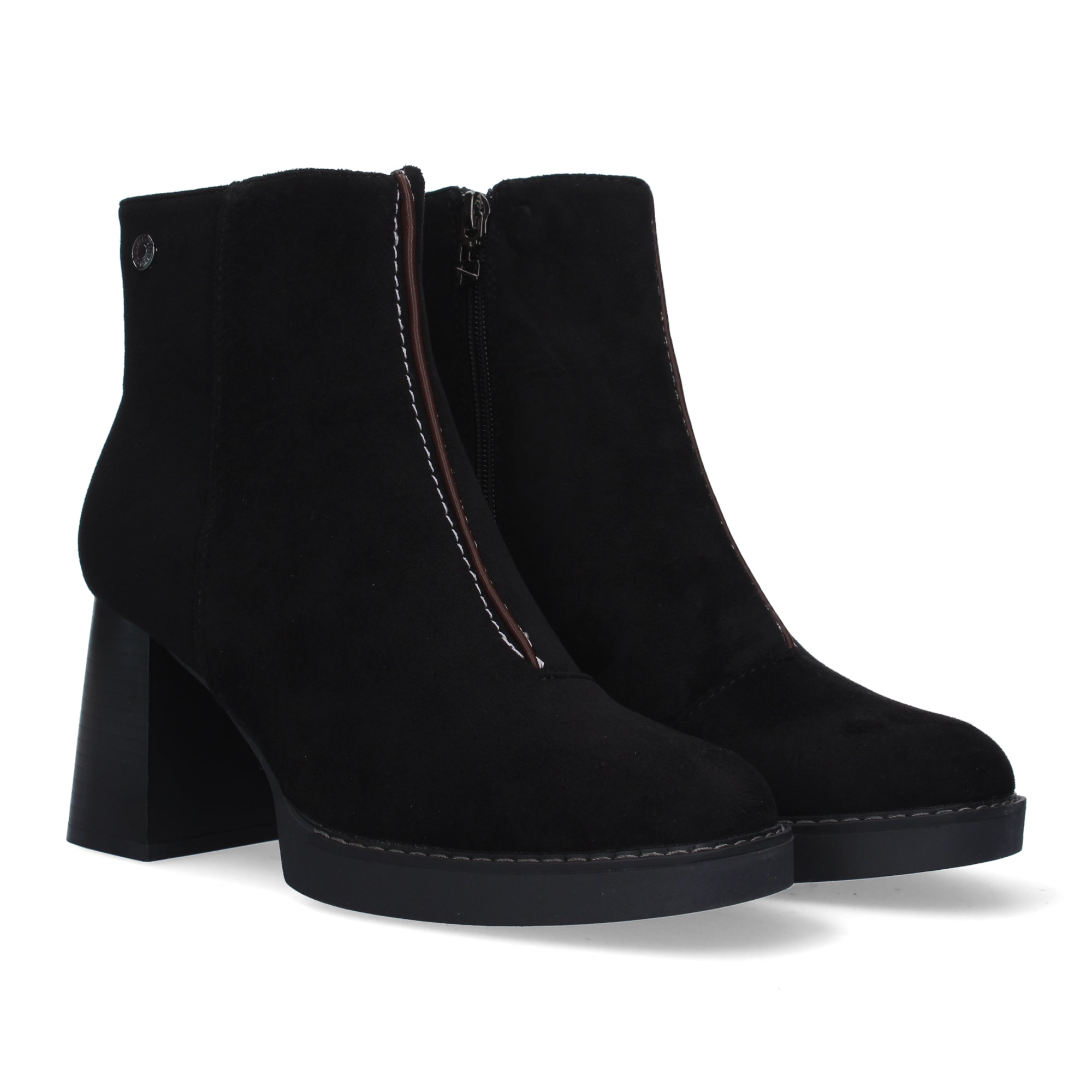 Botines negros con tacón ancho