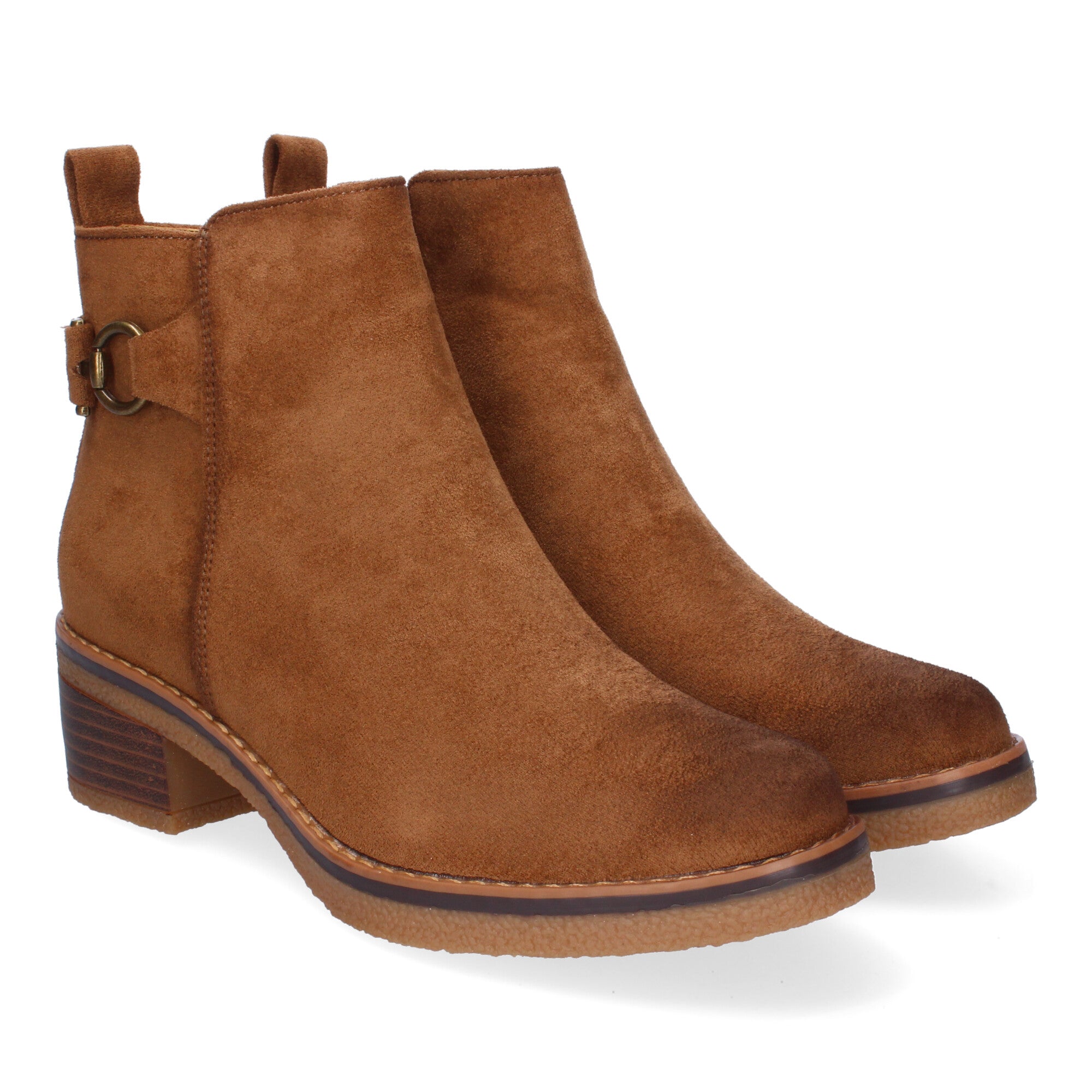Botines taupe con adorno metálico
