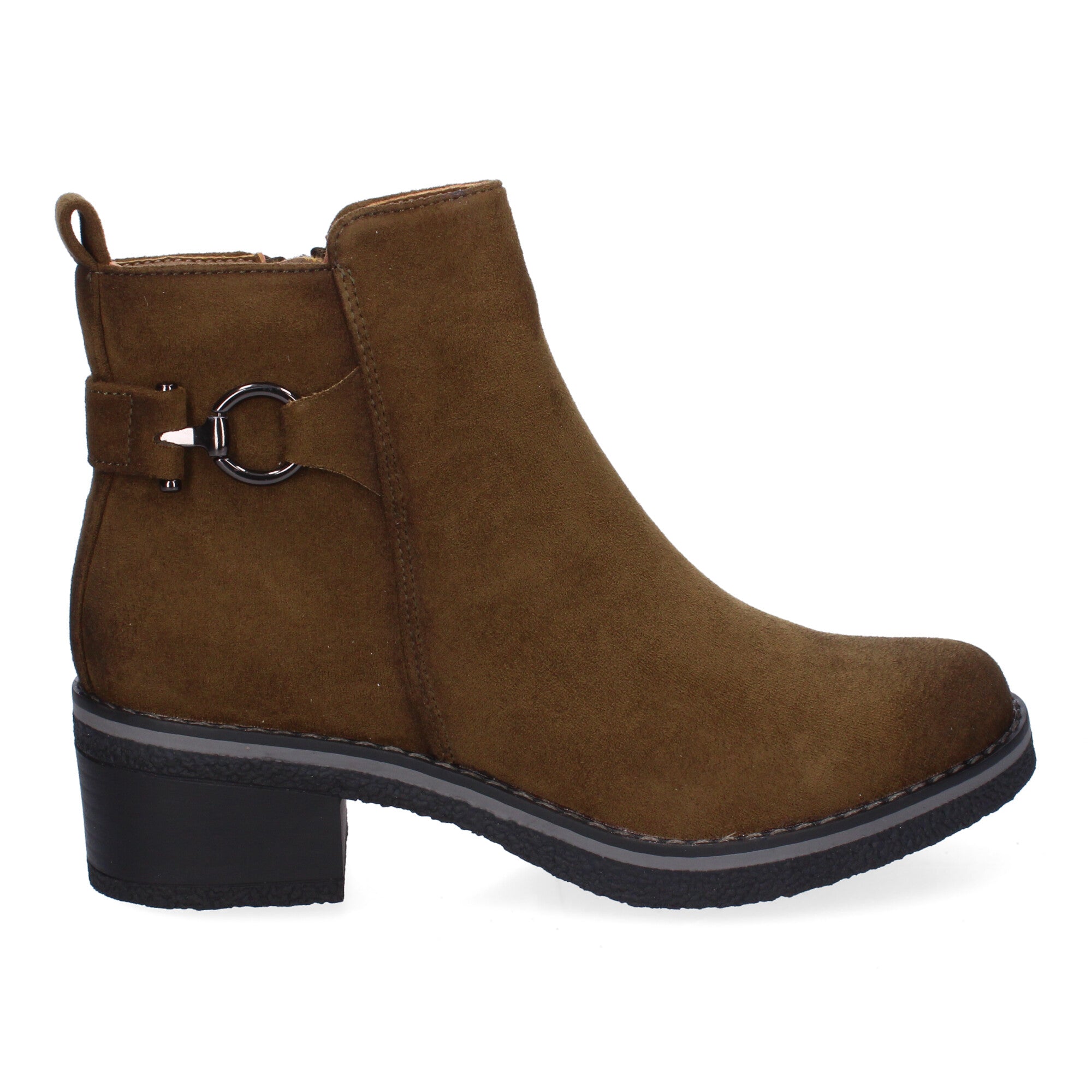 Botines verde con adorno metálico