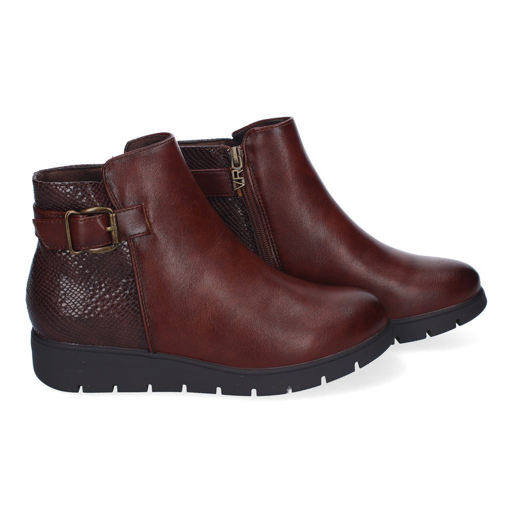 Botines marrones con diseño moderno