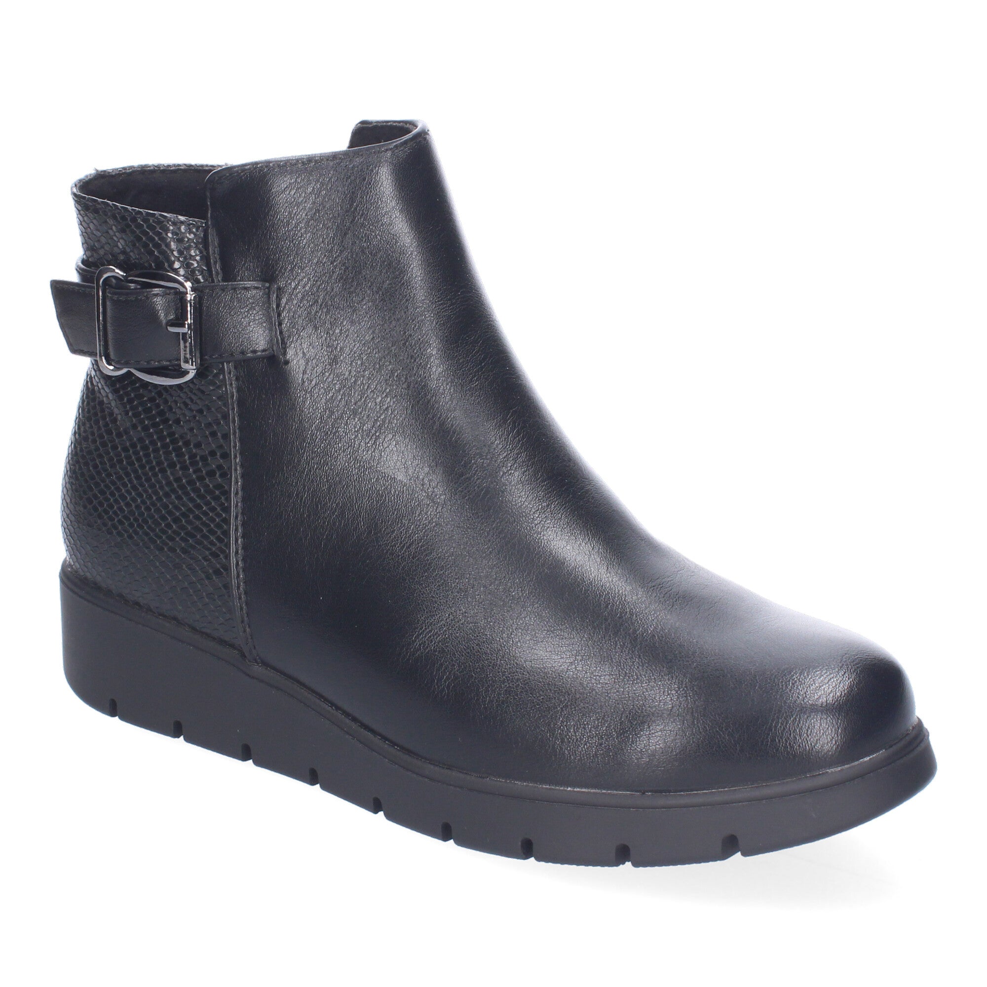Botines negros con adorno hebilla
