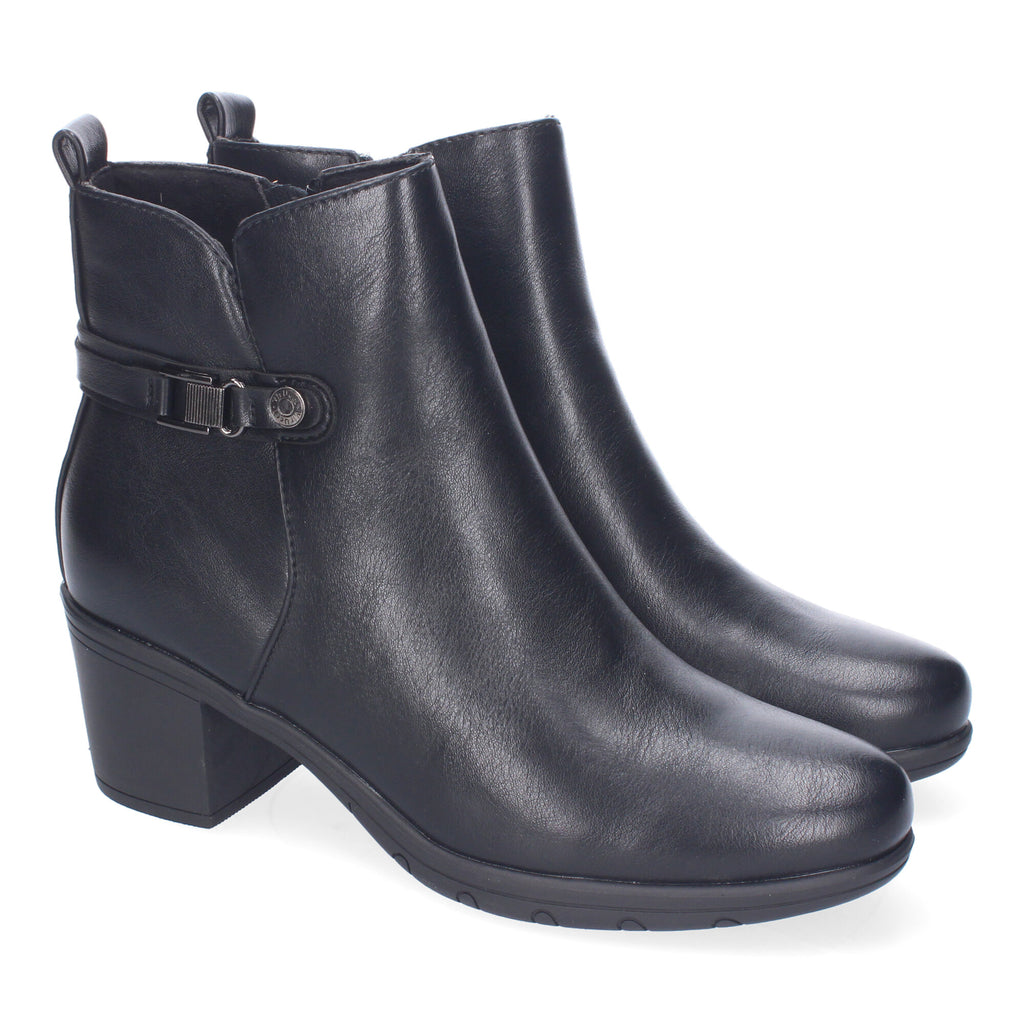 Botines negros con adorno metálico