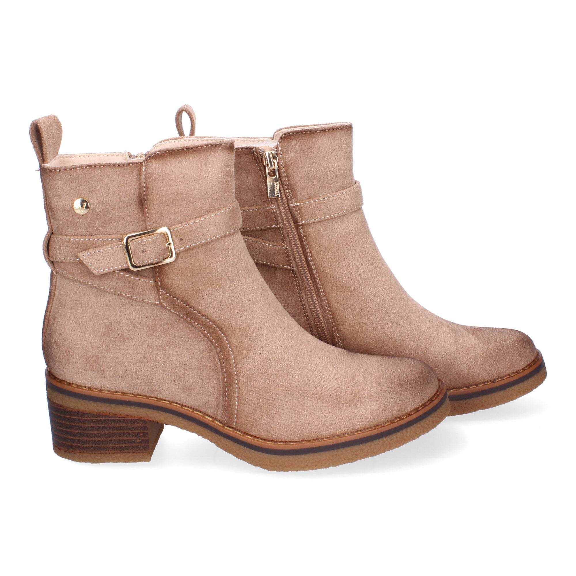 Botines beige con detalle hebilla