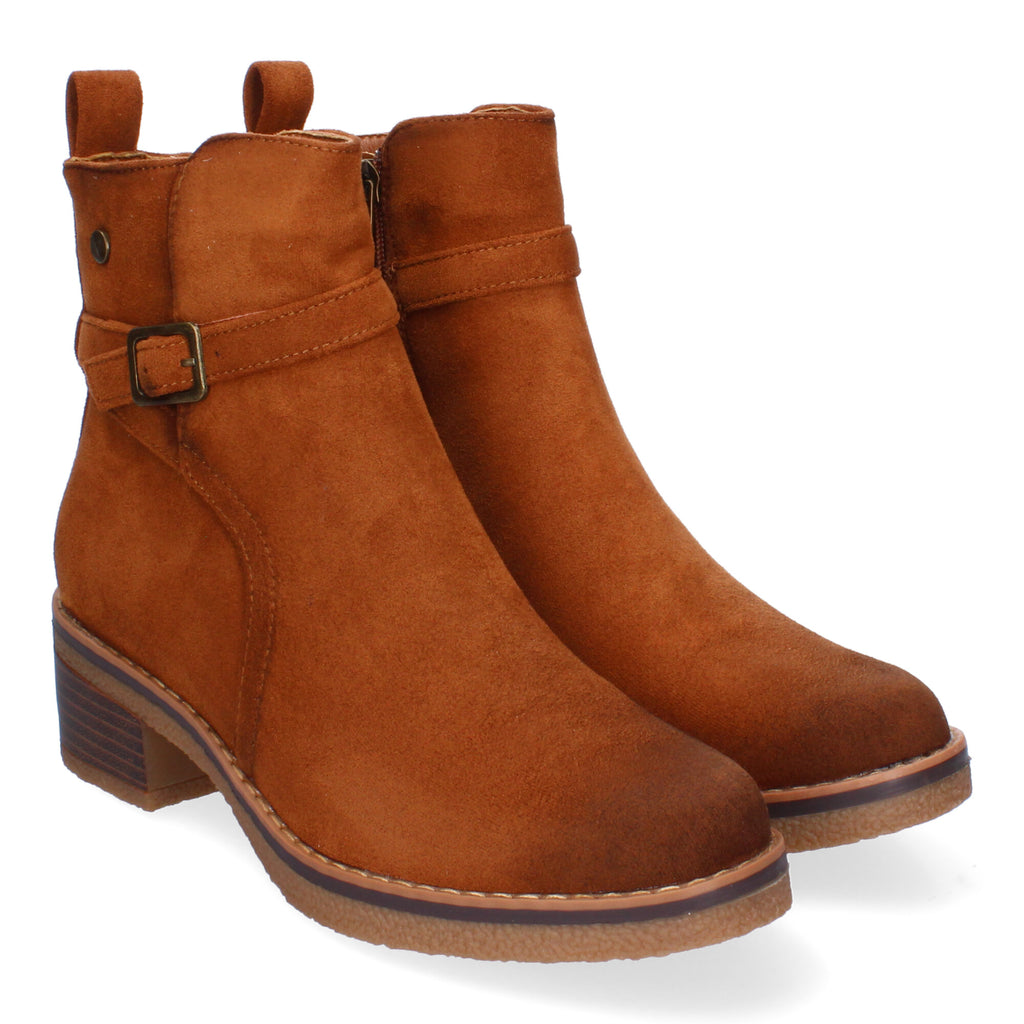 Botines cuero con detalle hebilla
