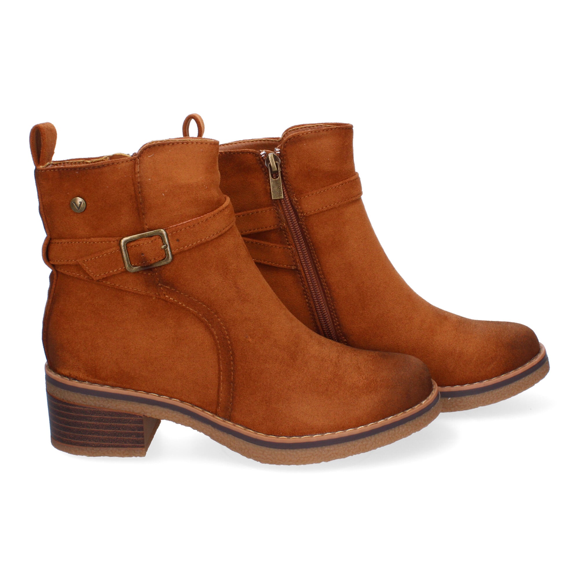 Botines cuero con detalle hebilla