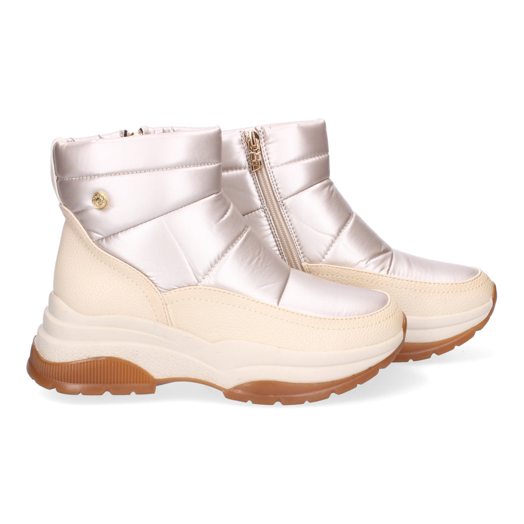 Botines beige con acolchado