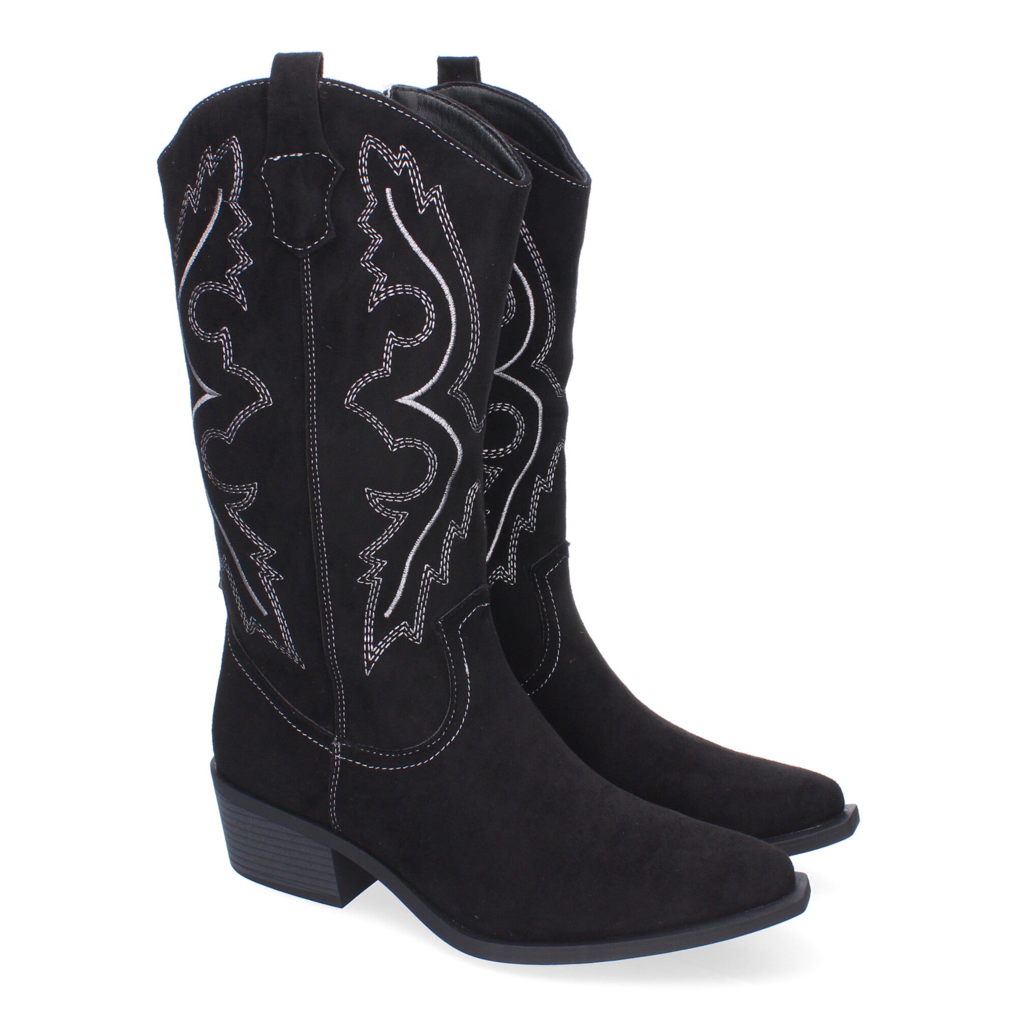 Botin estilo campero negro con bordado