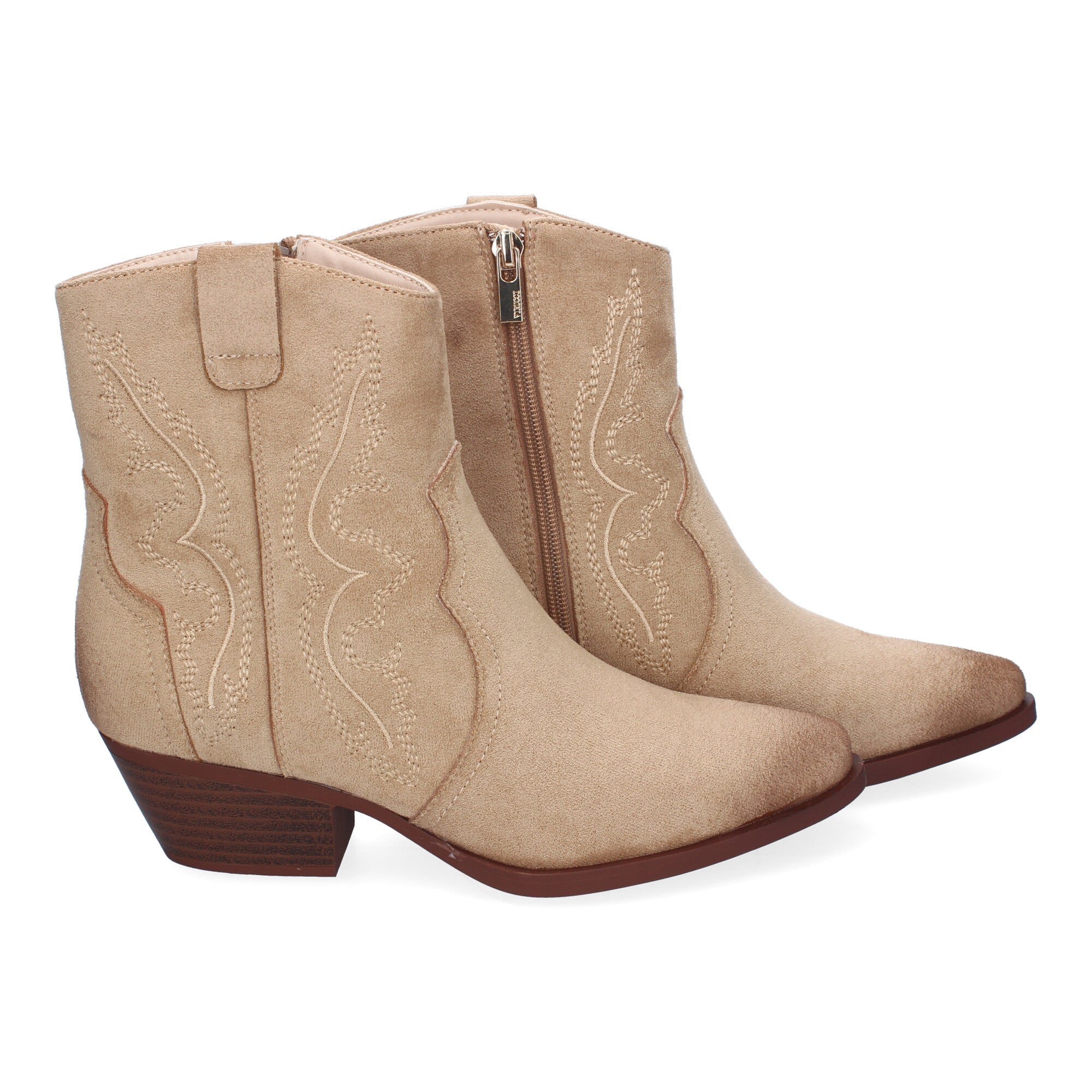 Botín beige con bordado en caña
