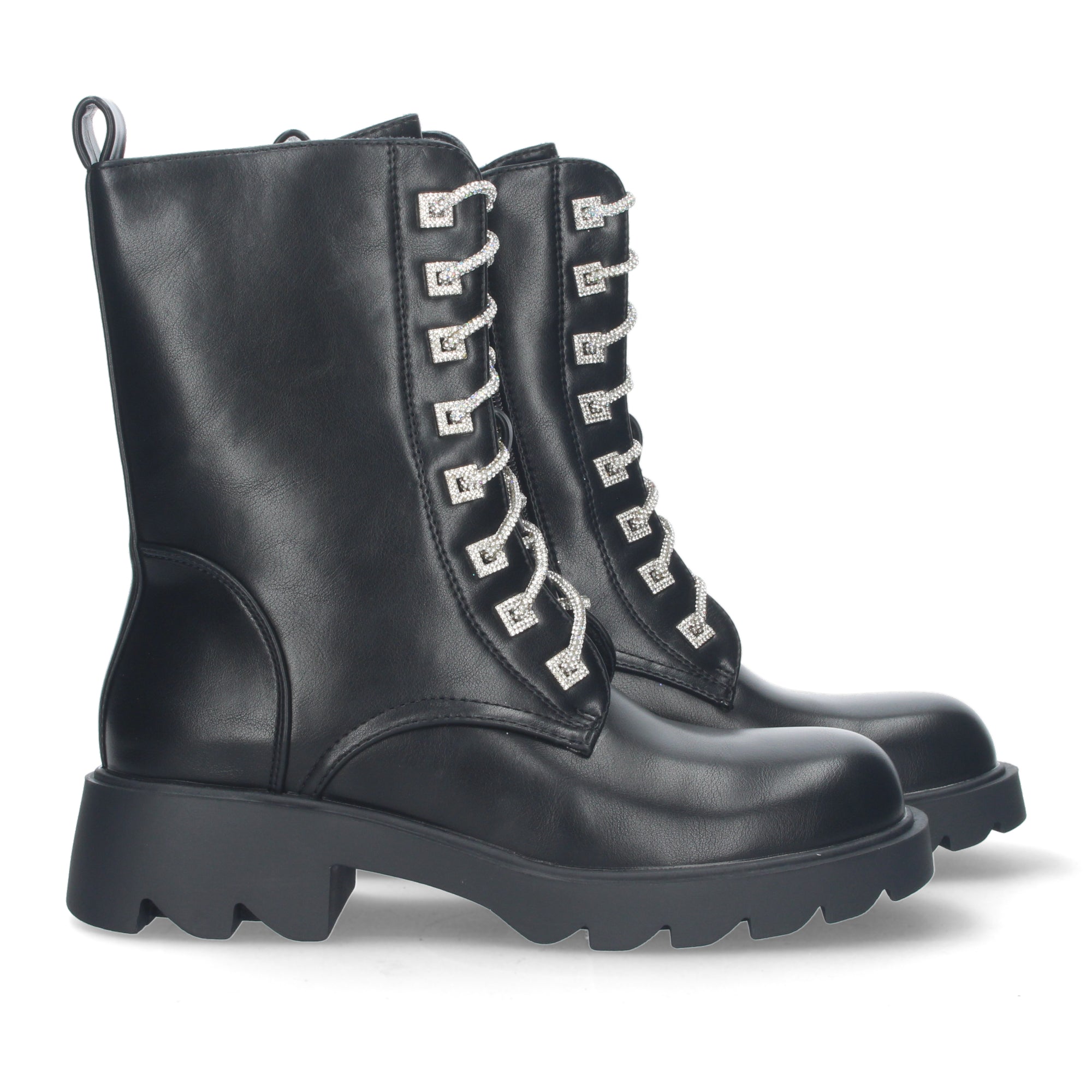 Botin negro con cordones