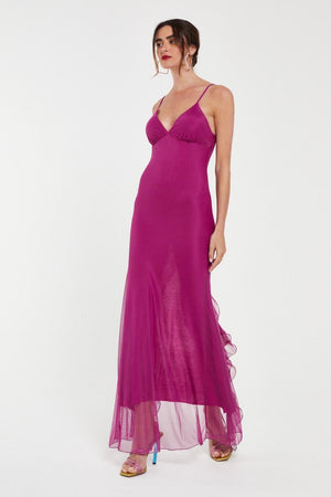 Cyrena | Vestido Amarena con Volantes y Espalda Abierta – Elegancia para Invitadas