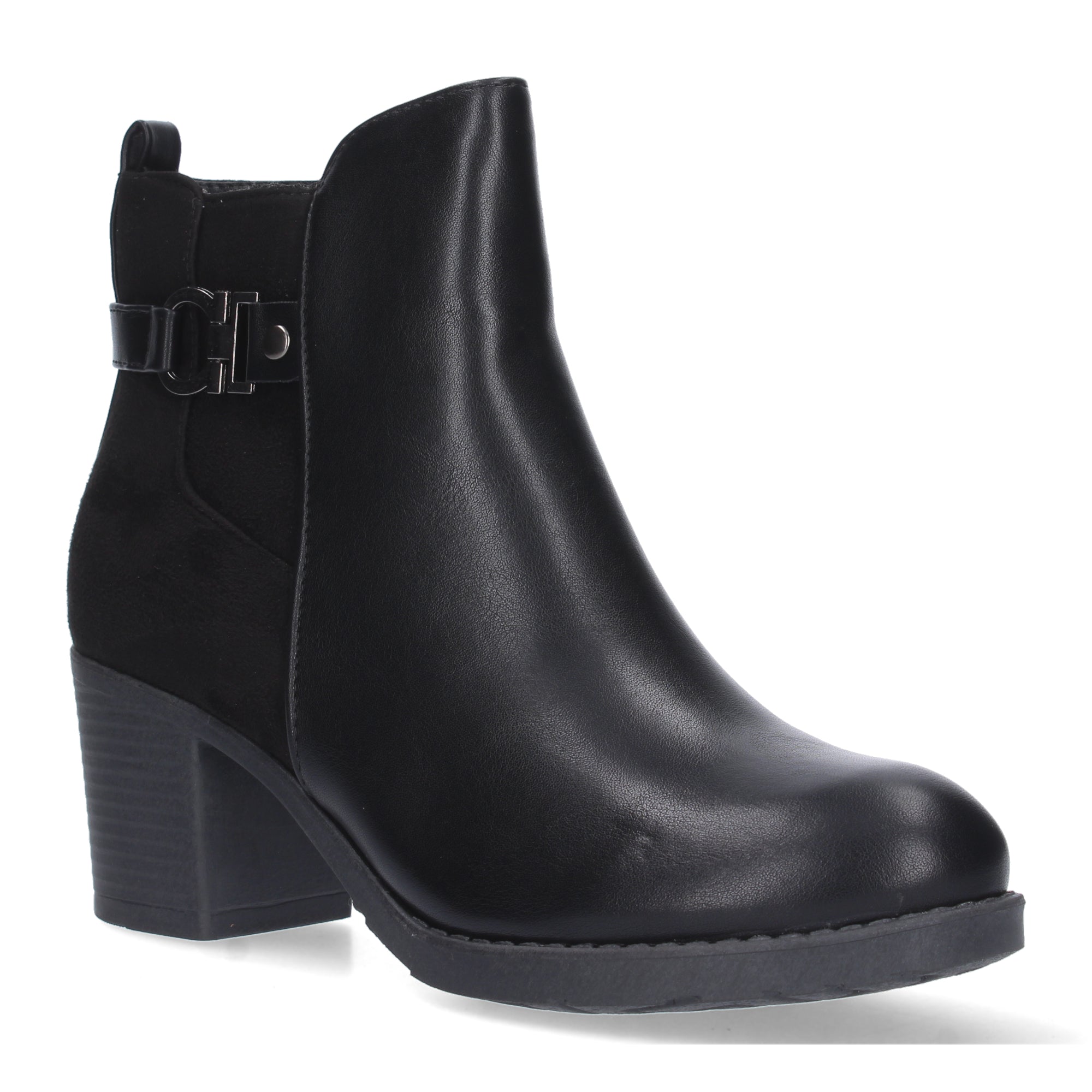 Botin negro con detalle hebilla