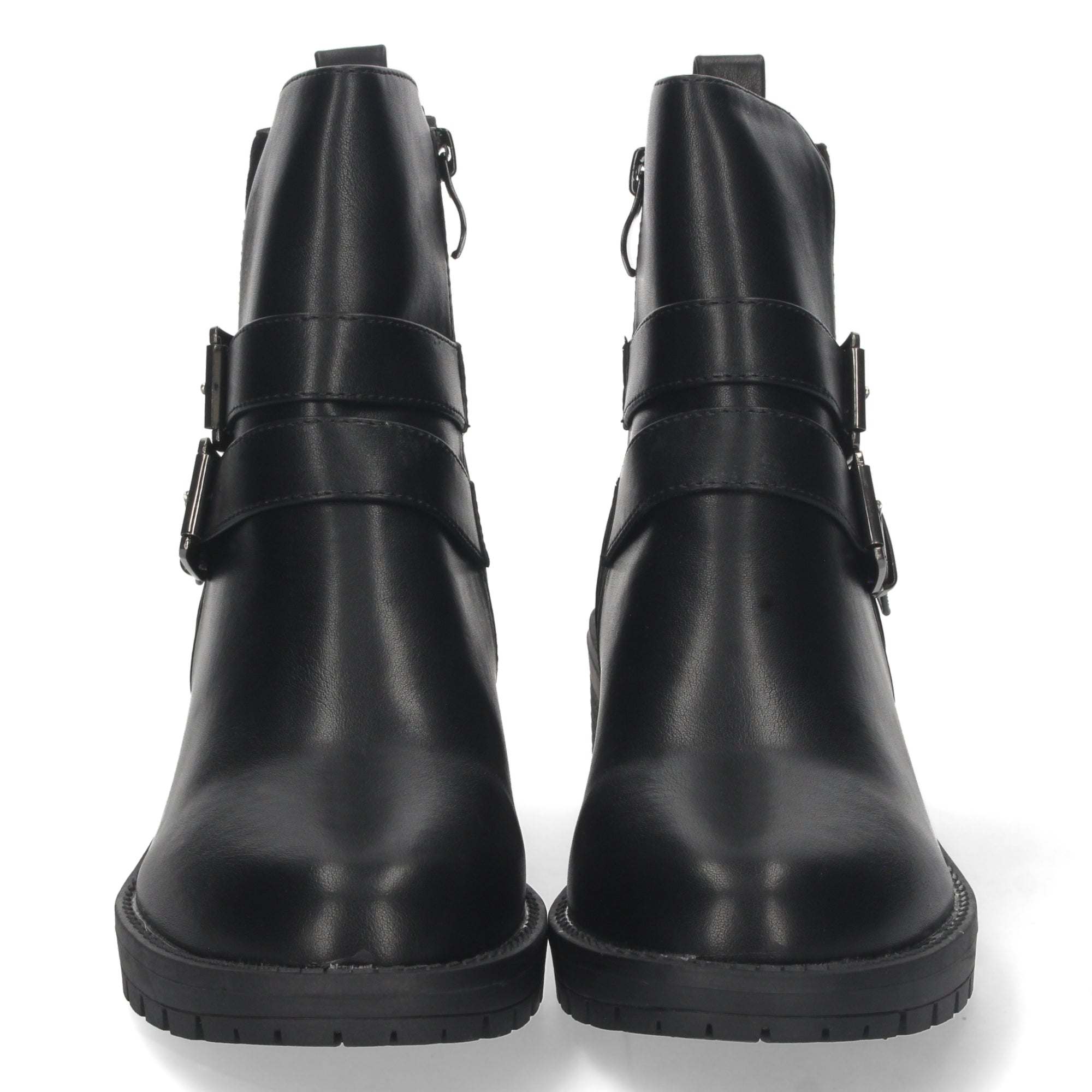 Botin negro con detalle hebilla