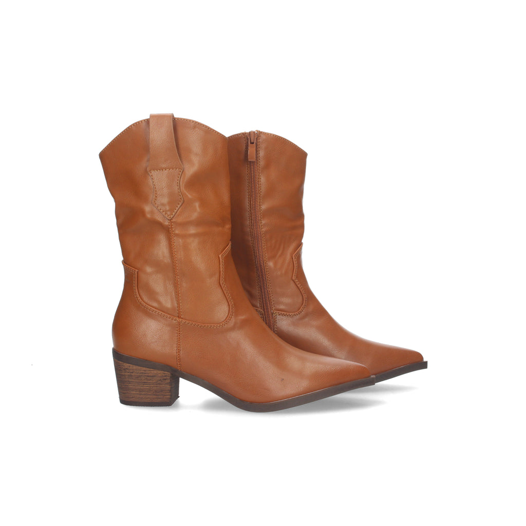 Botin campero camel con cierre cremallera