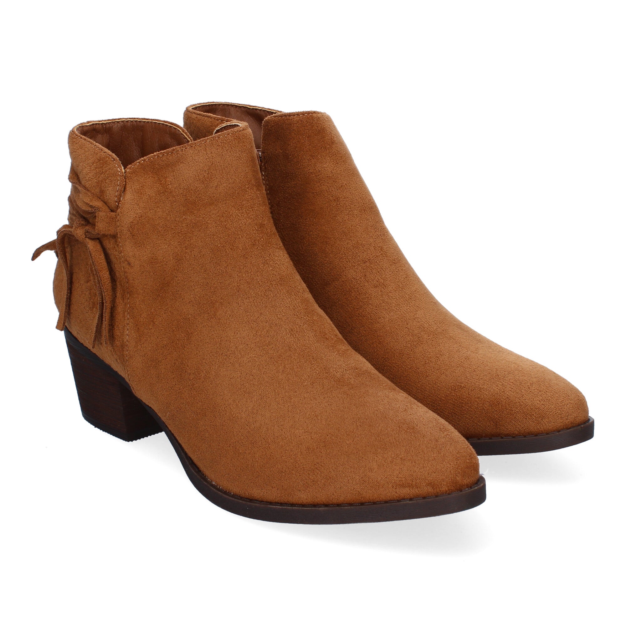 Botines camel con detalle flecos