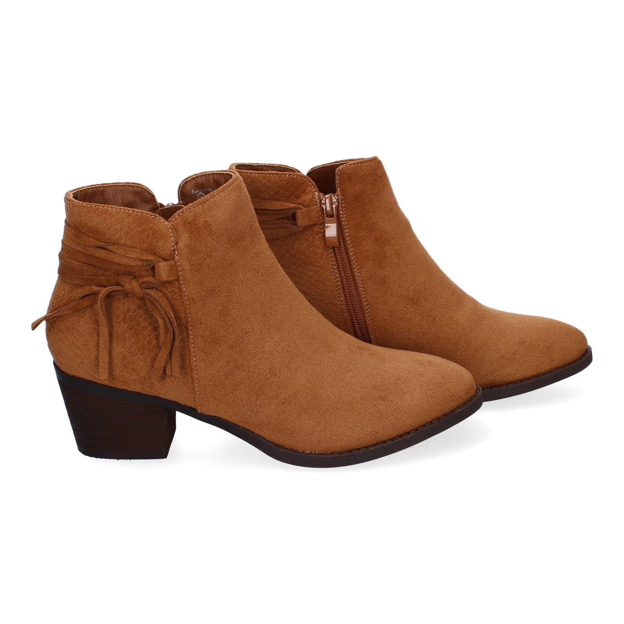 Botines camel con detalle flecos