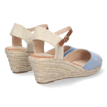 CyrenaBlue Sky – Sandalia Azul Celeste de Cuña para Mujer | Estilo Valenciana con Pala Cerrada y Hebilla | Ideal para Bodas, Graduaciones y Eventos