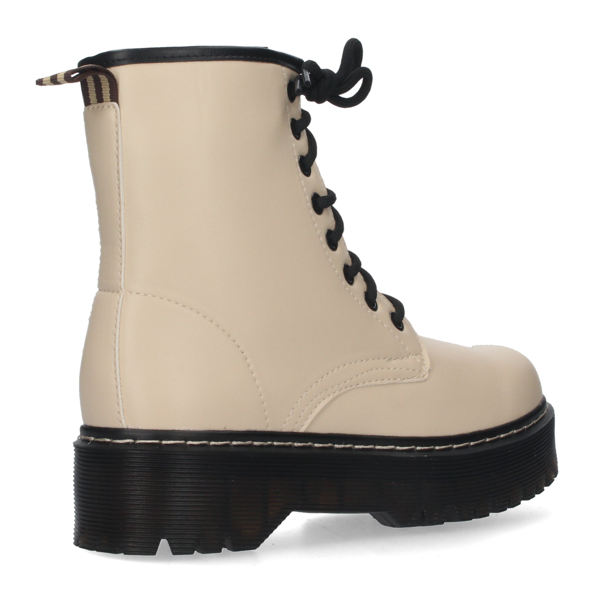 Botin beige estilo acordonado