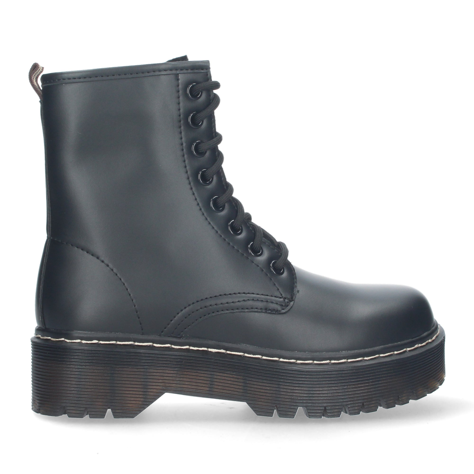 Botin negro estilo acordonado